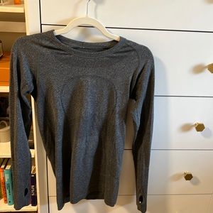 Lulu lemon breathable workout long sleeve